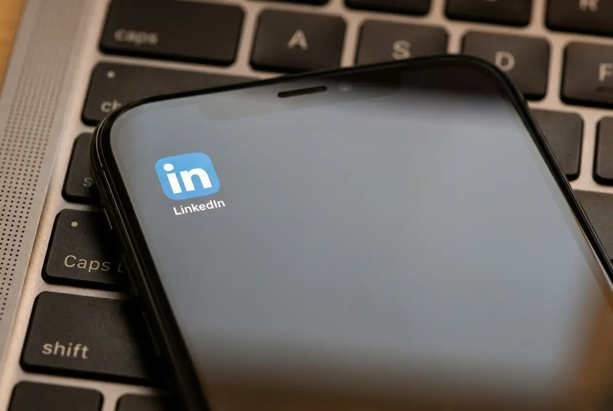 LinkedIn pays high-profile influencers, moving beyond its job-hunting identity