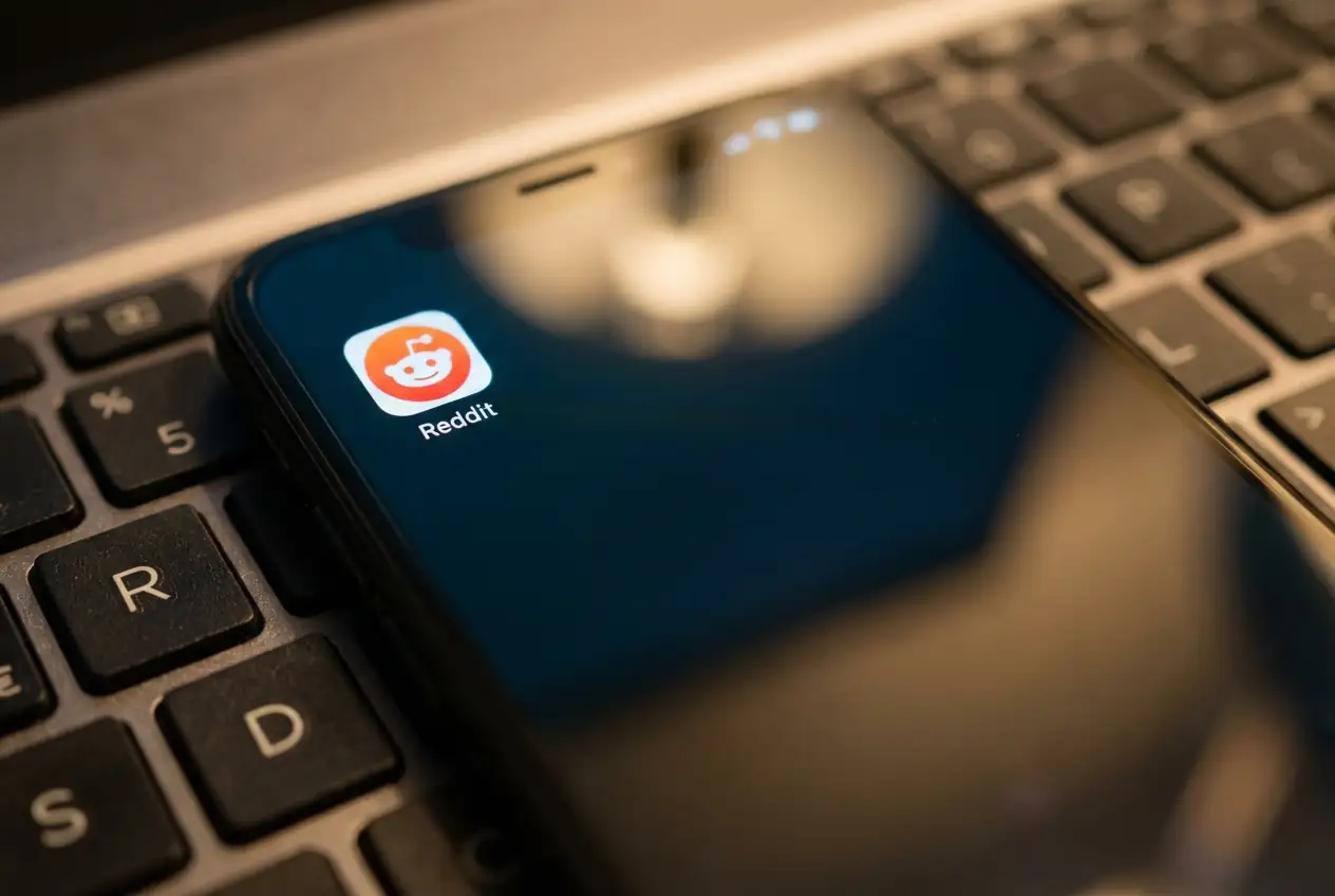 Reddit Expands Data Monetization via Meltwater Deal Amid Surge in Insider Stock Purchases