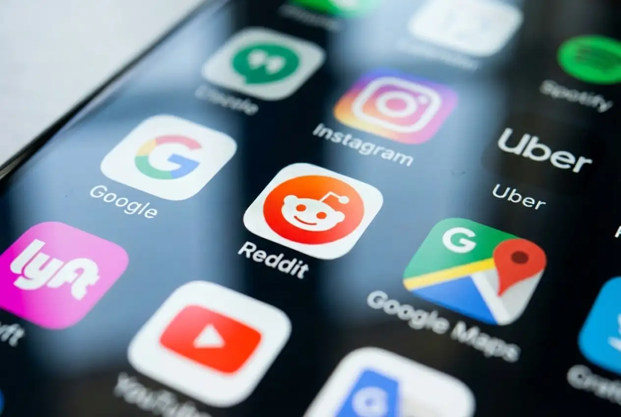 Reddit's Stock Rally Tied to AI Data Licensing Deals, Raising Valuation Questions