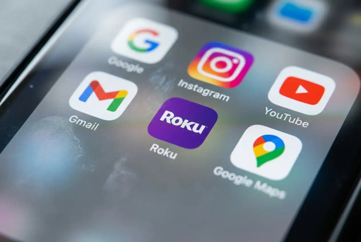 Roku Surpasses Q4 Forecasts, Sets 2026 Launch for Bundled Streaming
